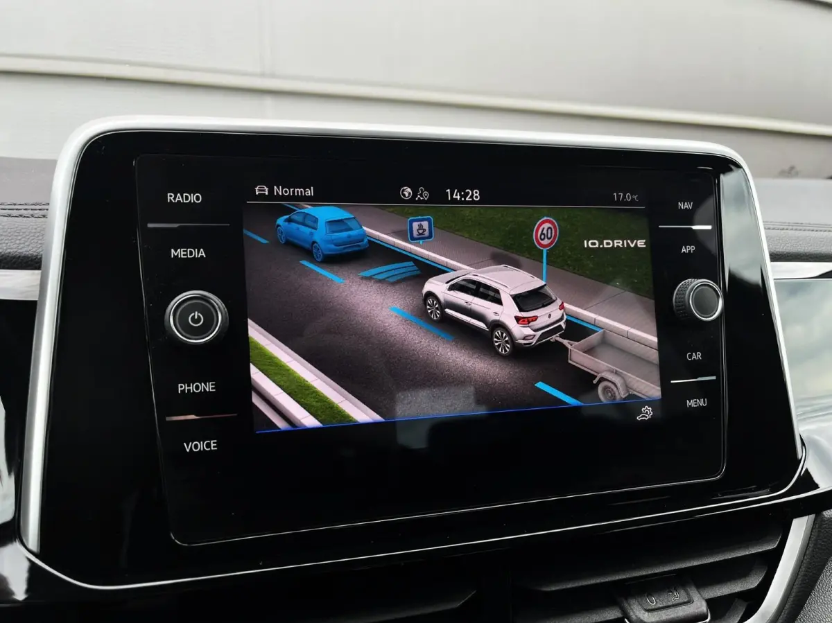 1.5 TSI 150pk DSG R-Line | Navigatie | Trekhaak | Camera | Ergo Stoel