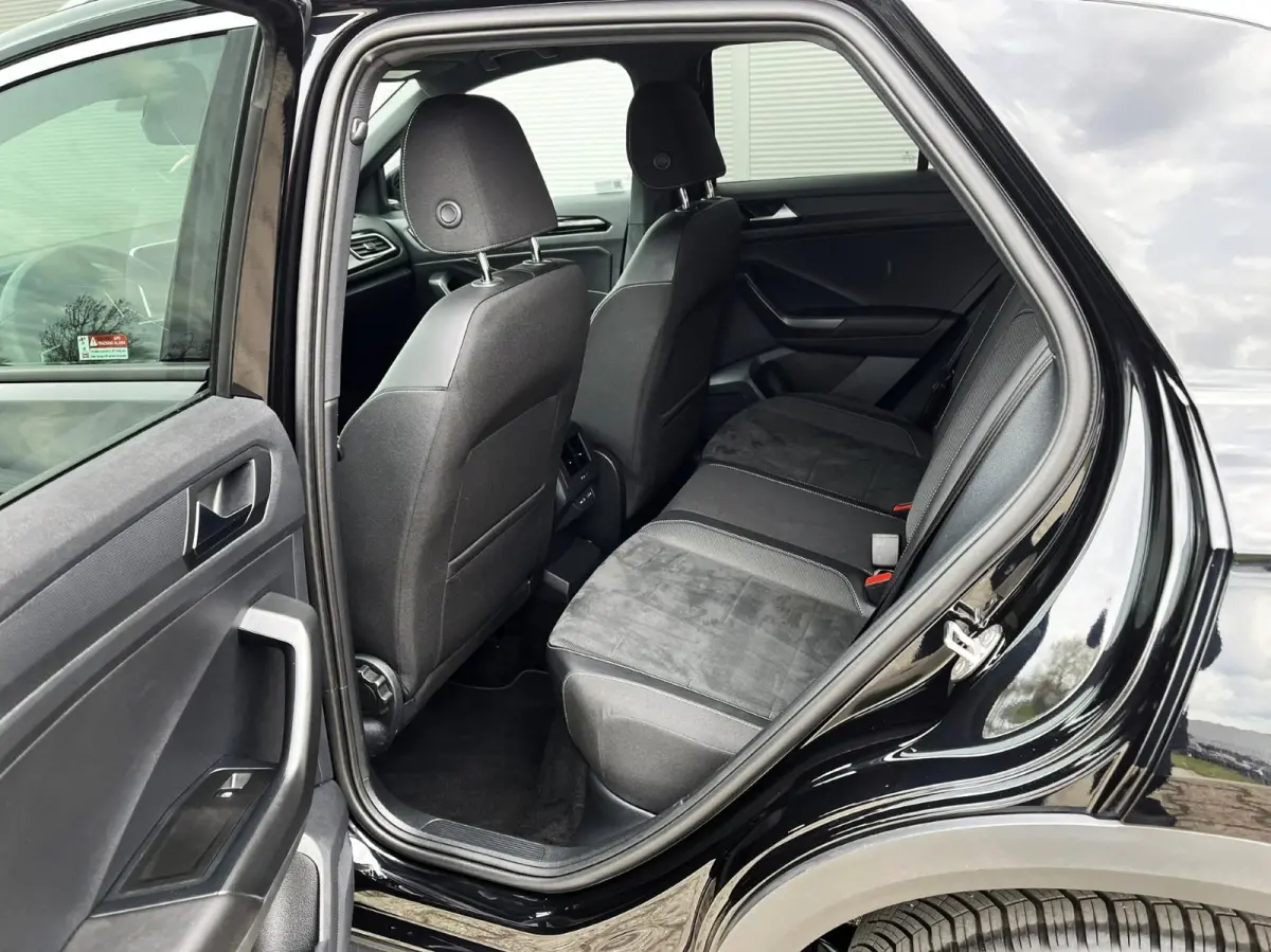 1.5 TSI 150pk DSG R-Line | Navigatie | Trekhaak | Camera | Ergo Stoel