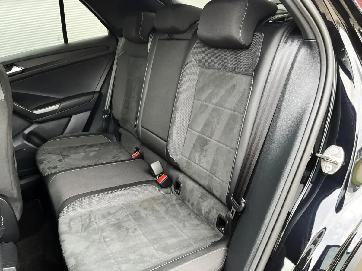 1.5 TSI 150pk DSG R-Line | Navigatie | Trekhaak | Camera | Ergo Stoel