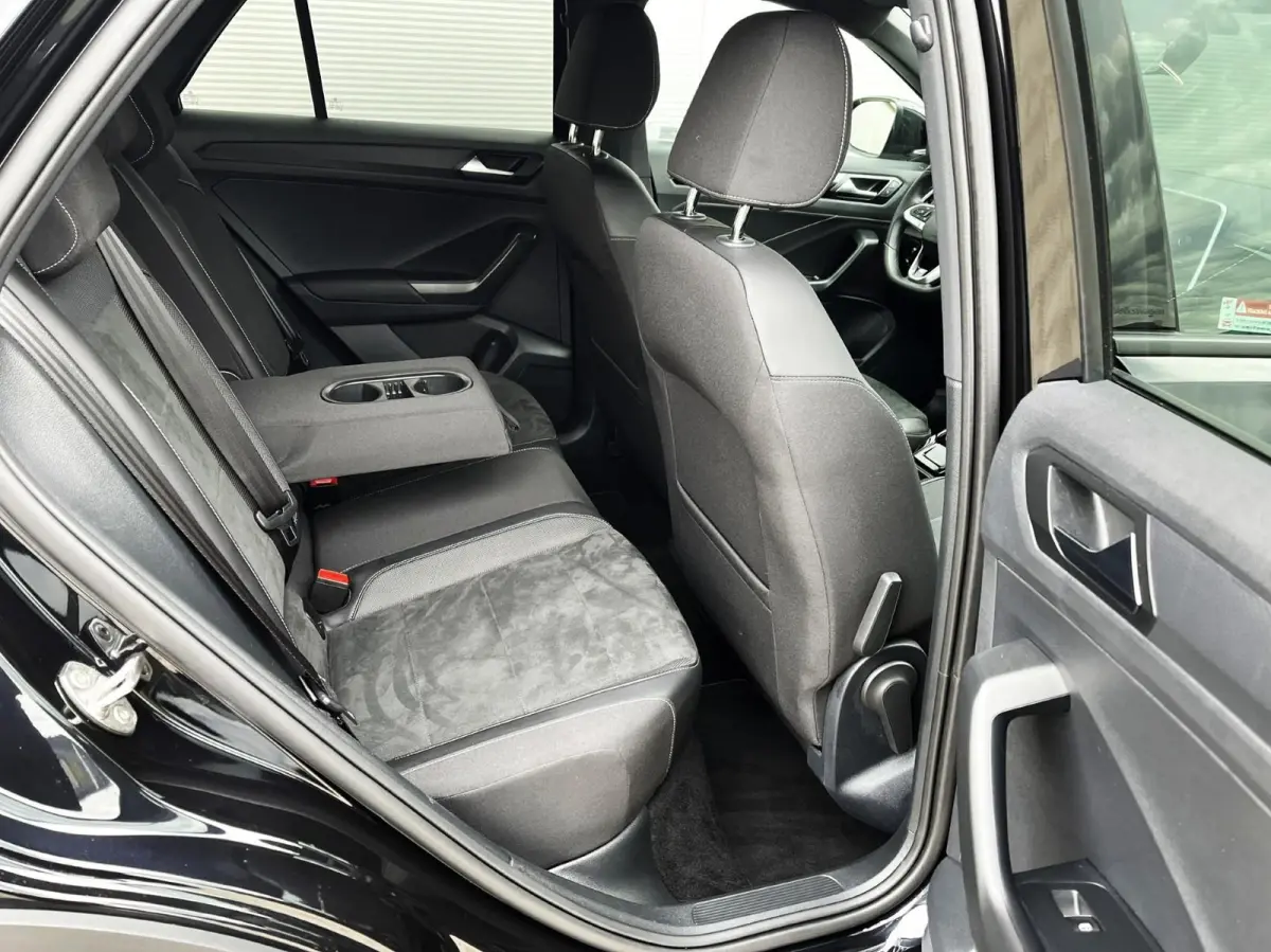 1.5 TSI 150pk DSG R-Line | Navigatie | Trekhaak | Camera | Ergo Stoel