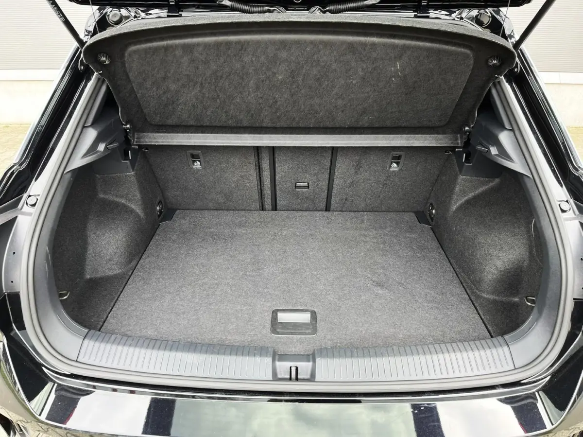 1.5 TSI 150pk DSG R-Line | Navigatie | Trekhaak | Camera | Ergo Stoel
