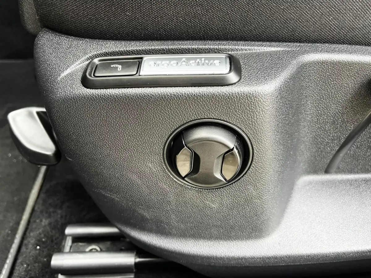 1.5 TSI 150pk DSG R-Line | Navigatie | Trekhaak | Camera | Ergo Stoel