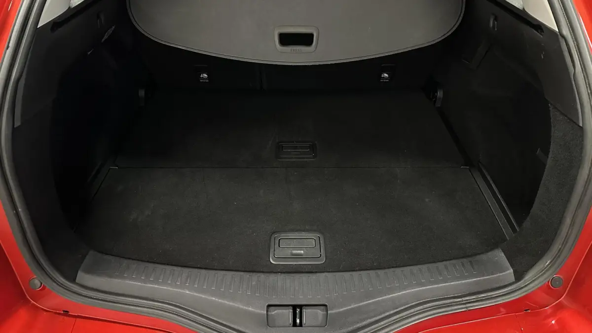 1.3 TCe Business Zen 140PK CLIMA TREKHAAK DAB CARPLAY.