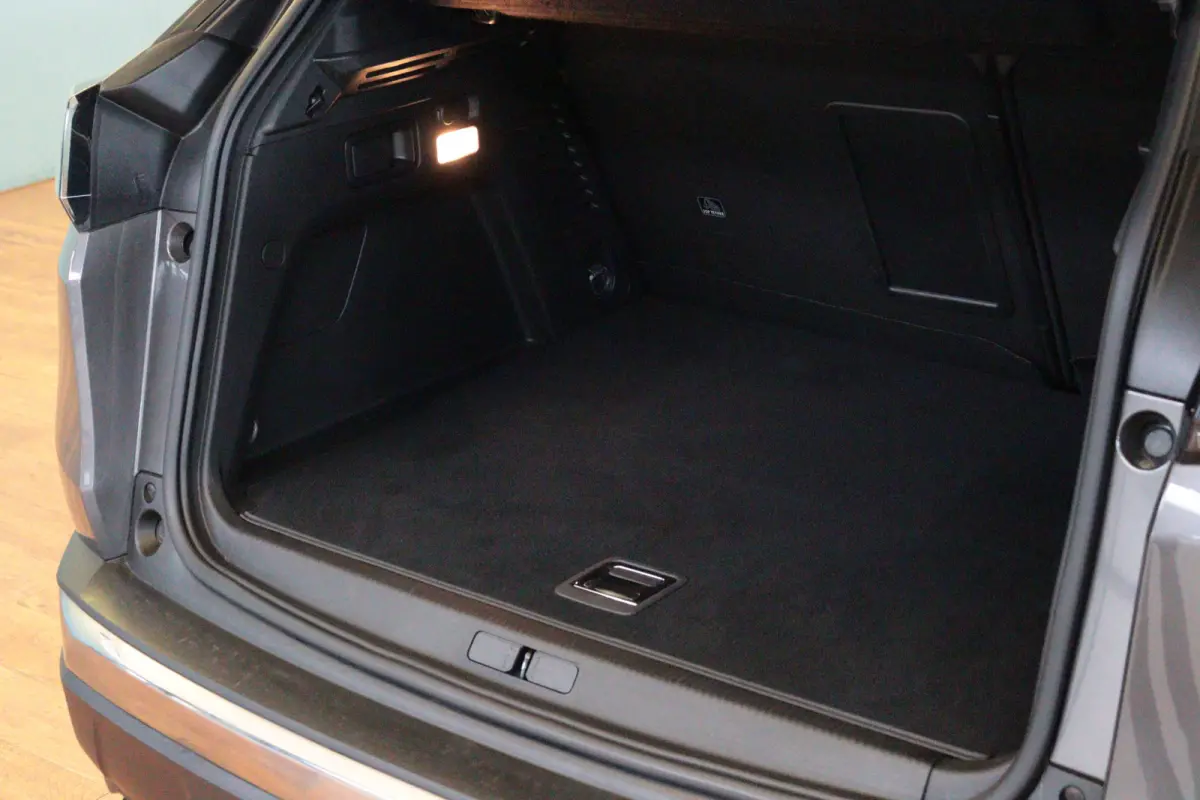 1.6 HYbrid 225 Allure Pack Business | NAVI / APPCONNECT| CLIMA | CAMERA | CRUISE | LANE-ASSSIST |