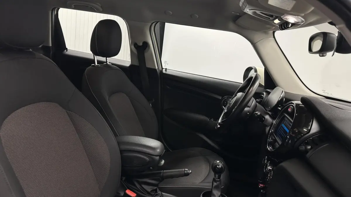 Mini 1.5 Business Edition NAVI LM CARPLAY CRUISE.