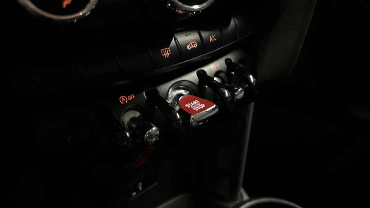 Mini 1.5 Business Edition NAVI LM CARPLAY CRUISE.
