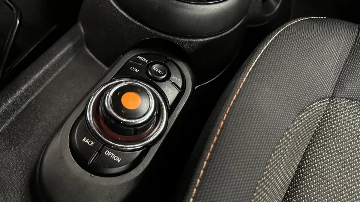 Mini 1.5 Business Edition NAVI LM CARPLAY CRUISE.