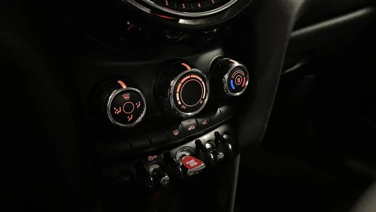 Mini 1.5 Business Edition NAVI LM CARPLAY CRUISE.