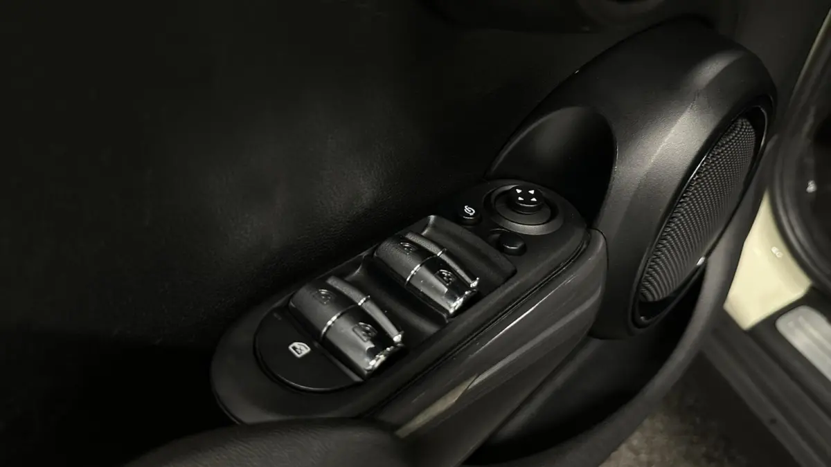 Mini 1.5 Business Edition NAVI LM CARPLAY CRUISE.