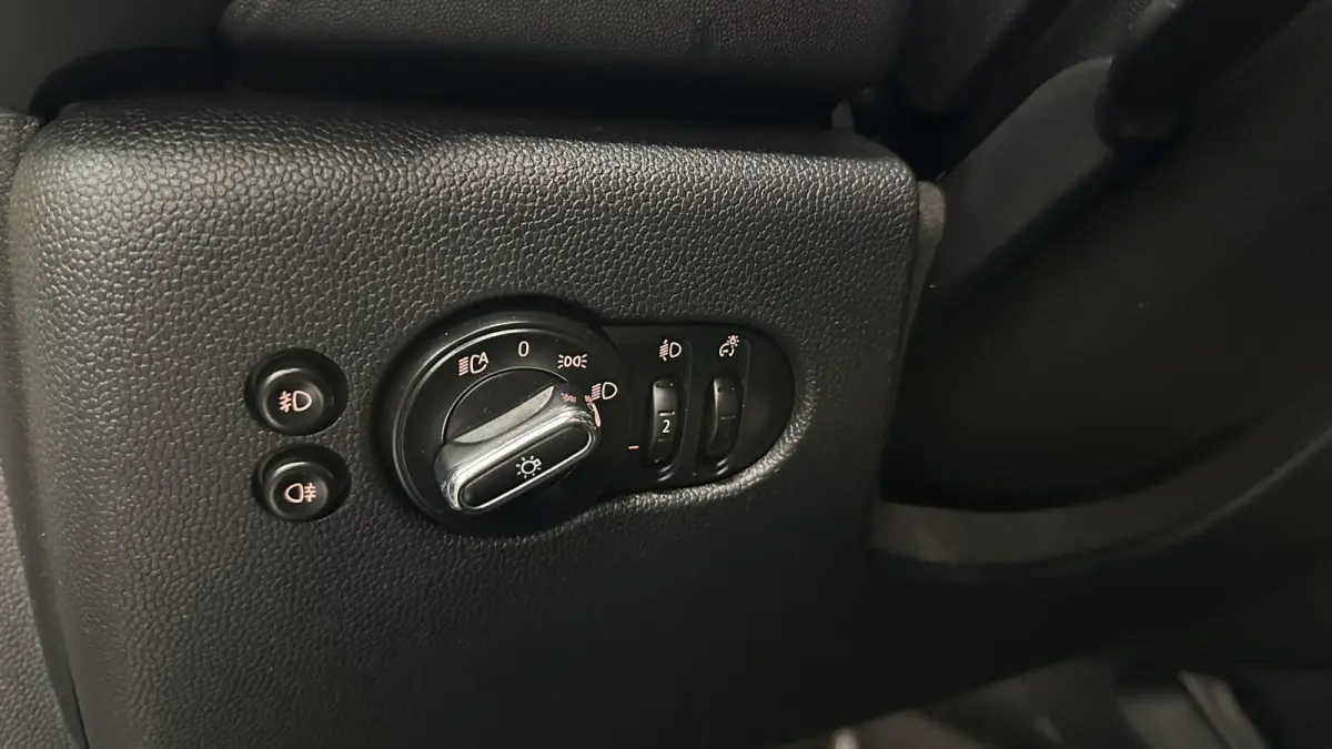 Mini 1.5 Business Edition NAVI LM CARPLAY CRUISE.