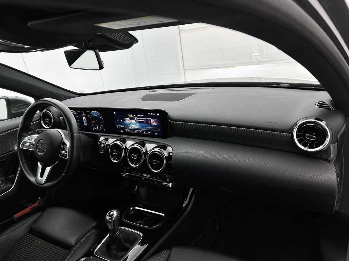 180 1.3 Premium Plus 136pk | Navigatie | Climate Control | Cruise Control | LED | 17"LMV | Stoelverwarming |