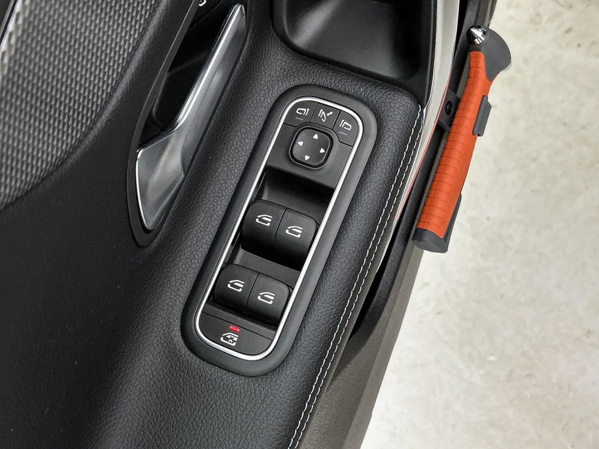 180 1.3 Premium Plus 136pk | Navigatie | Climate Control | Cruise Control | LED | 17"LMV | Stoelverwarming |