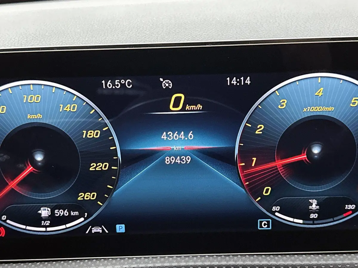 180 1.3 Premium Plus 136pk | Navigatie | Climate Control | Cruise Control | LED | 17"LMV | Stoelverwarming |