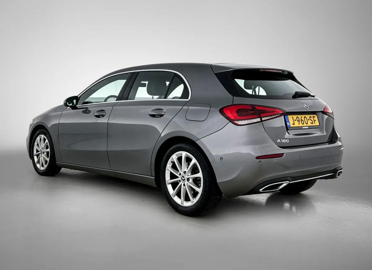 180 1.3 Premium Plus 136pk | Navigatie | Climate Control | Cruise Control | LED | 17"LMV | Stoelverwarming |