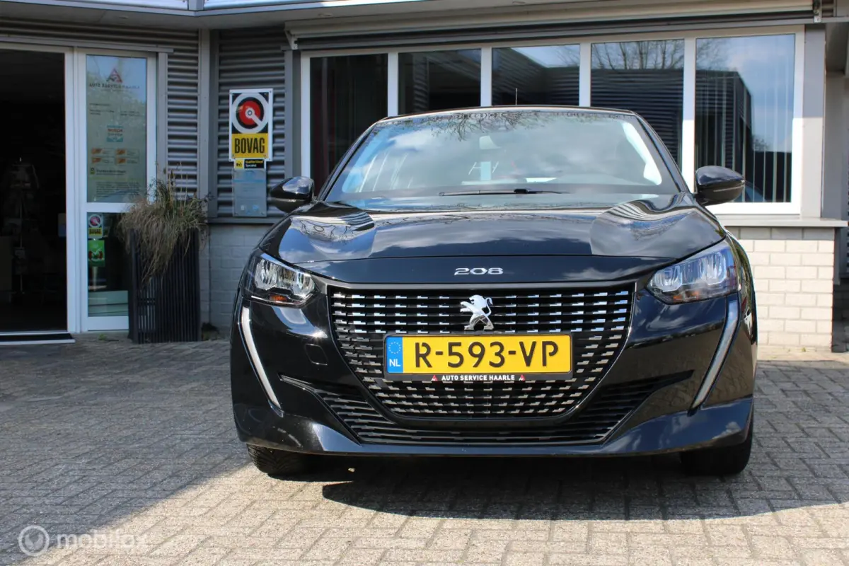 1.2 PureTech Active Pack, LED koplampen, Parkeersensoren achter, Apple Carplay/Android Auto, Cruise control, Navigatie