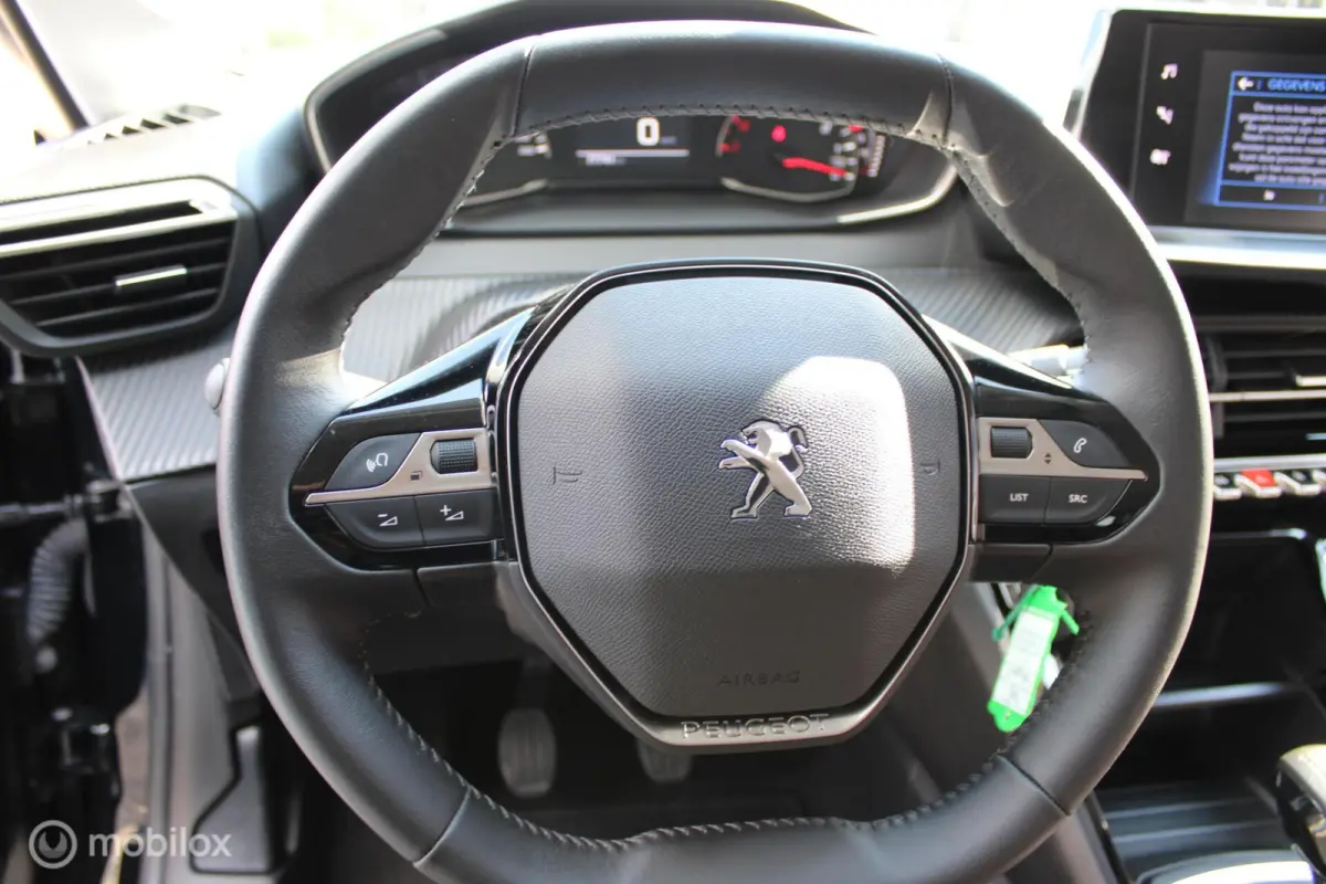 1.2 PureTech Active Pack, LED koplampen, Parkeersensoren achter, Apple Carplay/Android Auto, Cruise control, Navigatie