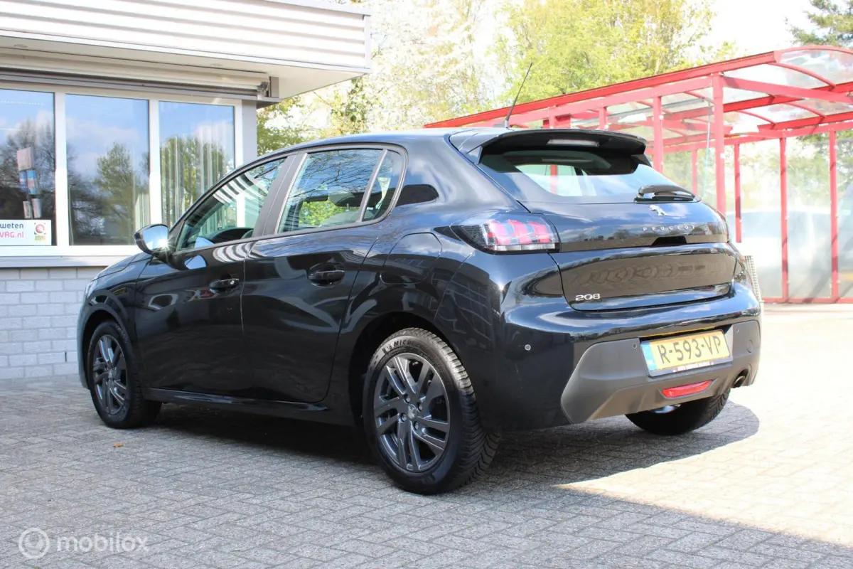1.2 PureTech Active Pack, LED koplampen, Parkeersensoren achter, Apple Carplay/Android Auto, Cruise control, Navigatie