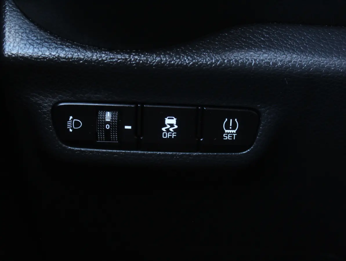 1.0 DPi DynamicPlusLine CLIMATE | CARPLAY | DAB | NAVI | LMV15 | CRUISE | LED | PDCA | CAMERA