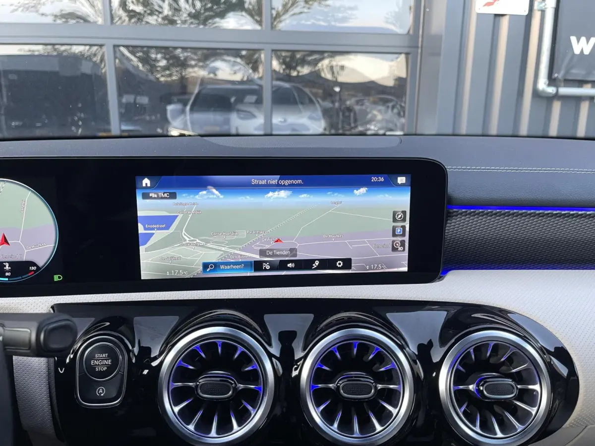 180 AUT. MULTI BEAM|SFEERVERLICHTING|DISTRONIC|CARPLAY|CAMERA|CREME LEDEREN BEKLEDING|ORIGINEEL NEDERLANDS