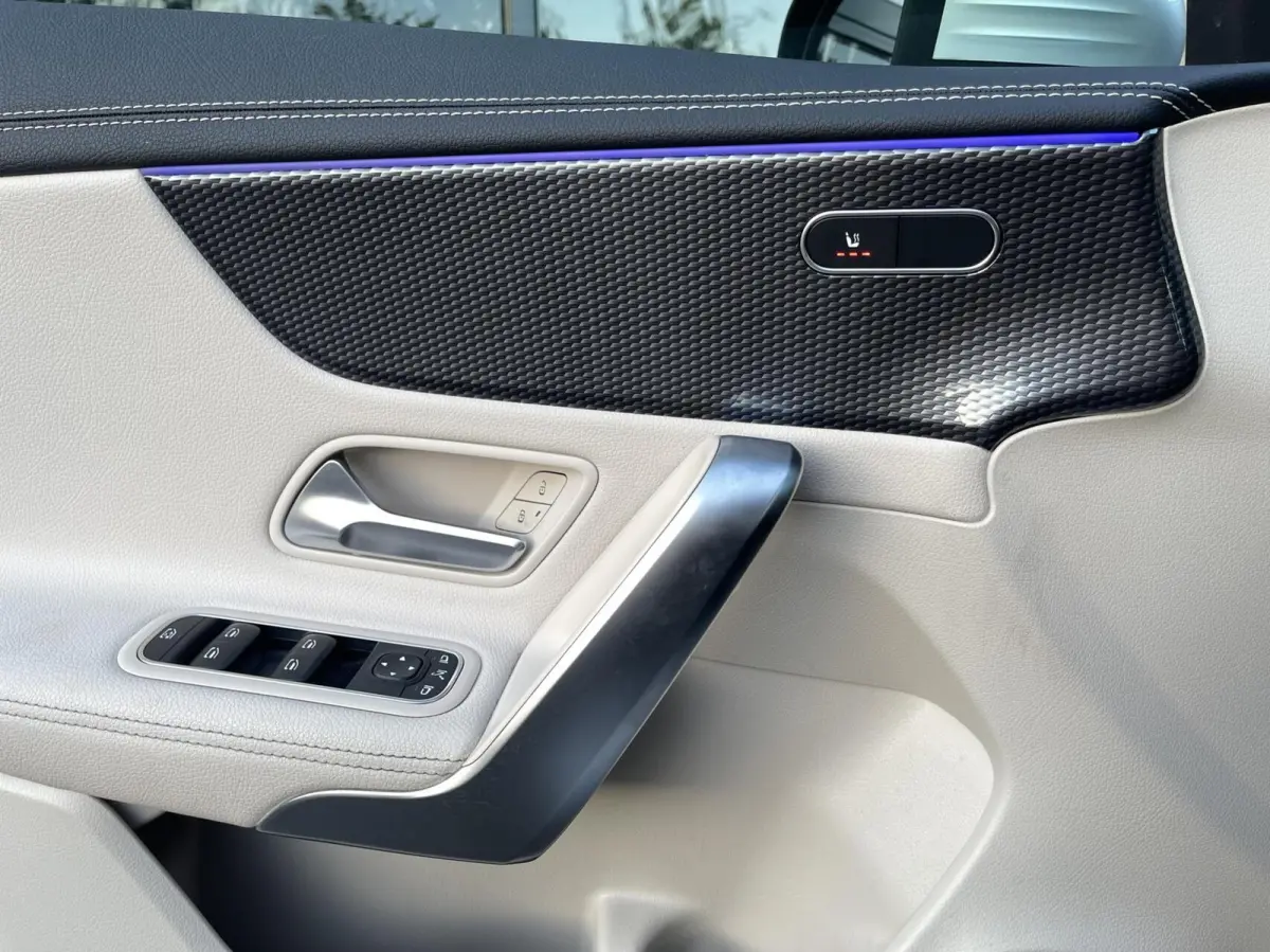 180 AUT. MULTI BEAM|SFEERVERLICHTING|DISTRONIC|CARPLAY|CAMERA|CREME LEDEREN BEKLEDING|ORIGINEEL NEDERLANDS