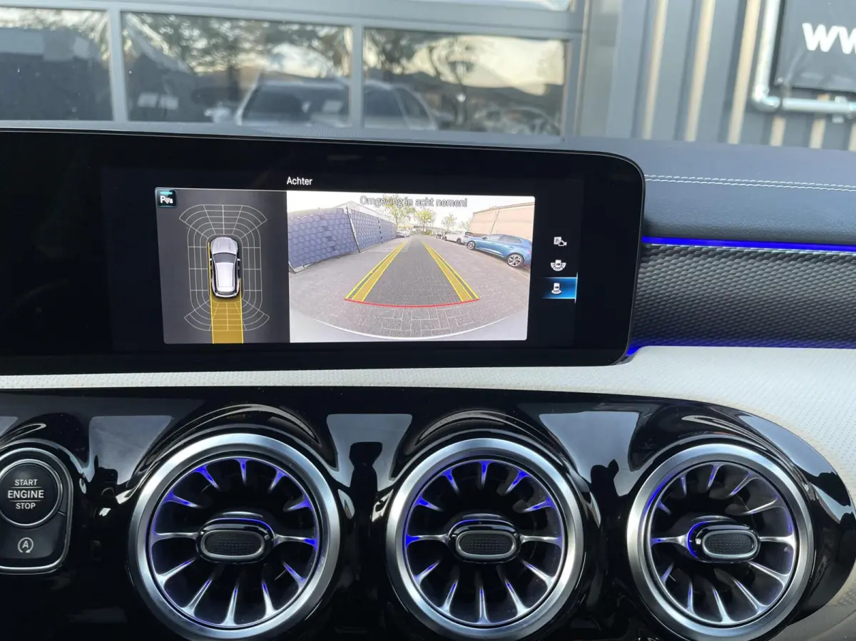 180 AUT. MULTI BEAM|SFEERVERLICHTING|DISTRONIC|CARPLAY|CAMERA|CREME LEDEREN BEKLEDING|ORIGINEEL NEDERLANDS