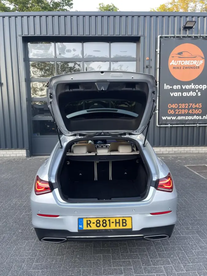 180 AUT. MULTI BEAM|SFEERVERLICHTING|DISTRONIC|CARPLAY|CAMERA|CREME LEDEREN BEKLEDING|ORIGINEEL NEDERLANDS