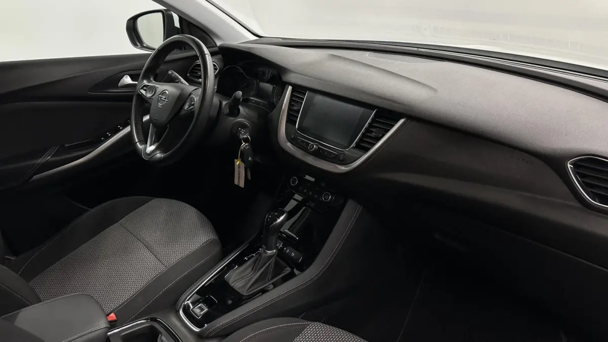 1.2 Turbo Business Edition AUTOMAAT CARPLAY CRUISE LM NAVIGATIE.