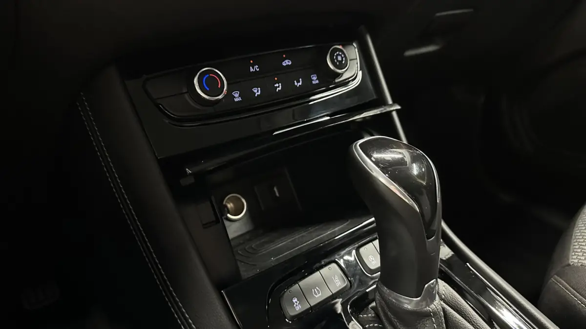 1.2 Turbo Business Edition AUTOMAAT CARPLAY CRUISE LM NAVIGATIE.