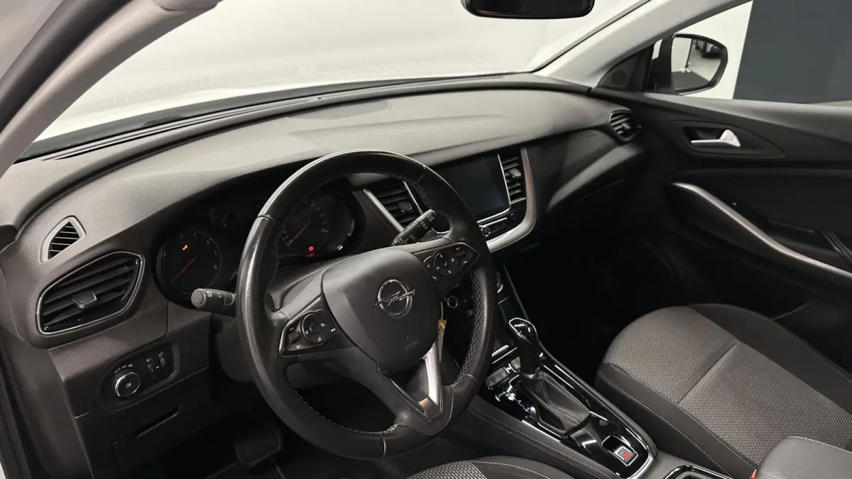 1.2 Turbo Business Edition AUTOMAAT CARPLAY CRUISE LM NAVIGATIE.