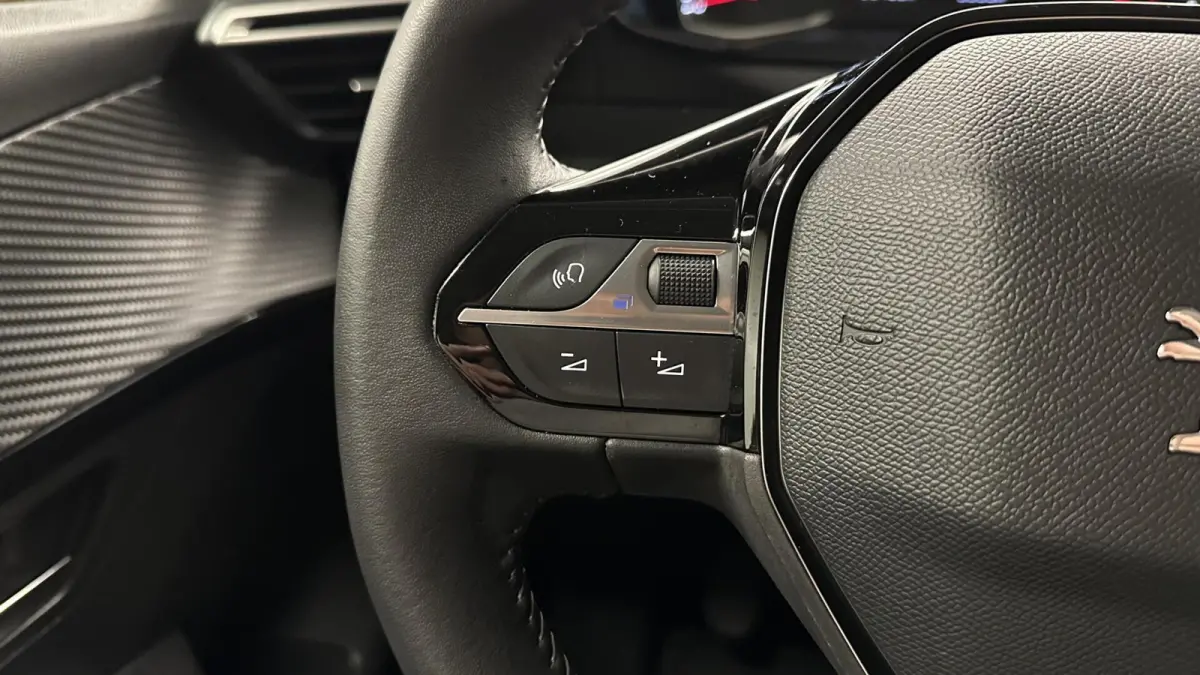 1.2 PureTech Active CARPLAY CRUISE DAB.