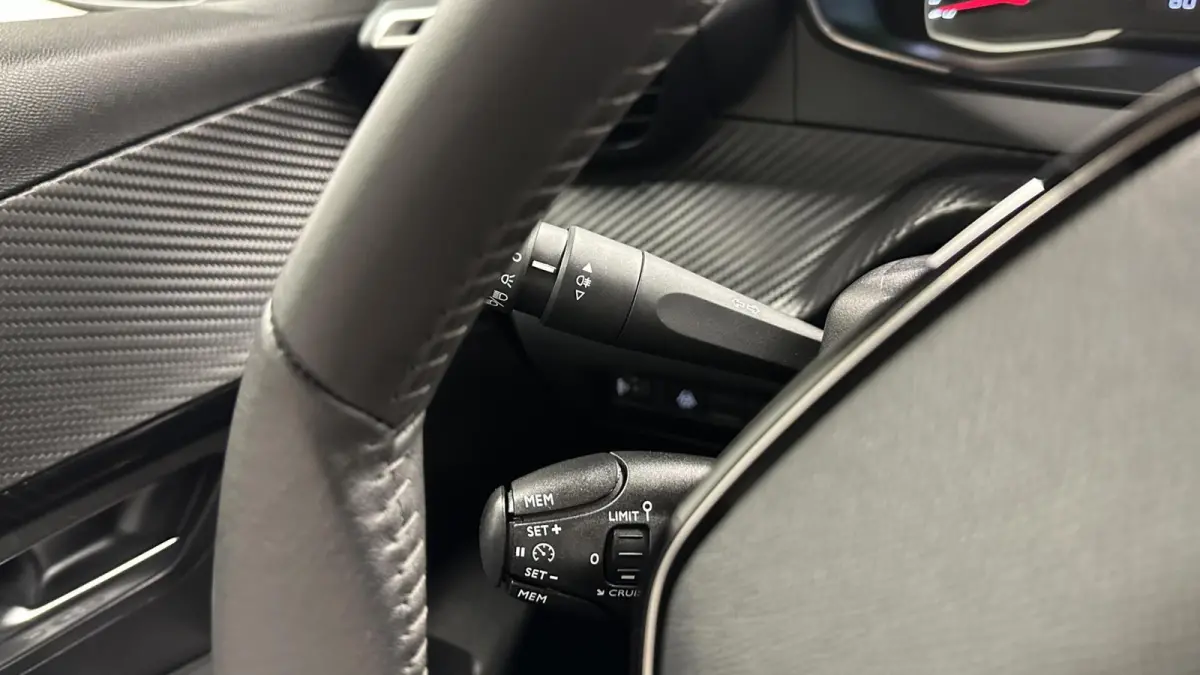 1.2 PureTech Active CARPLAY CRUISE DAB.