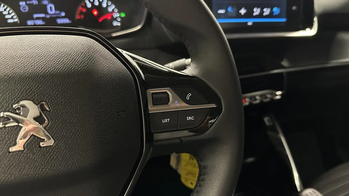 1.2 PureTech Active CARPLAY CRUISE DAB.