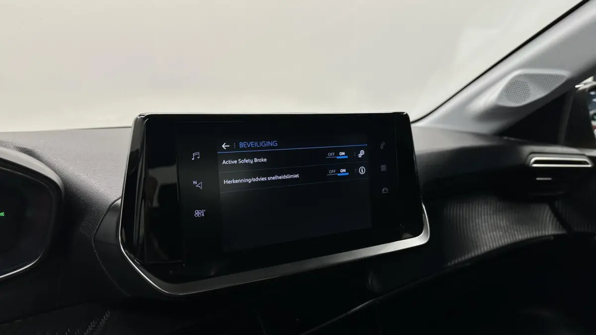1.2 PureTech Active CARPLAY CRUISE DAB.