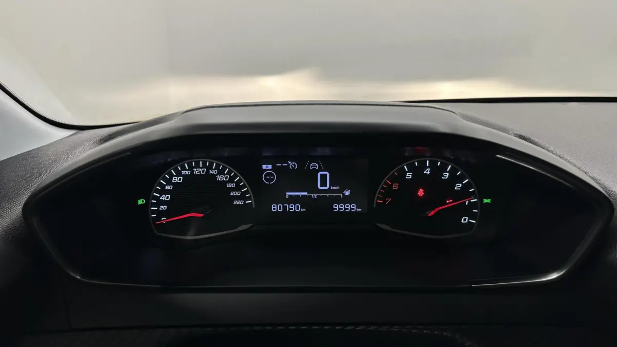 1.2 PureTech Active CARPLAY CRUISE DAB.