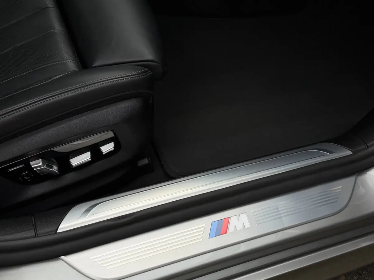 745e M-Sport Shadowline Schuifdak Donington Grau