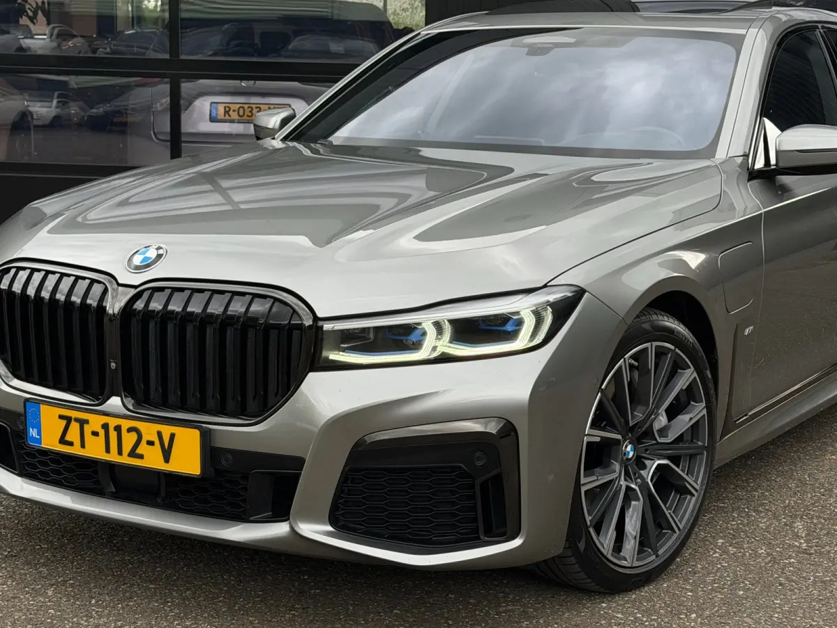 745e M-Sport Shadowline Schuifdak Donington Grau