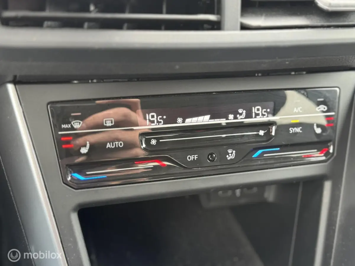 1.0 TSI Life Led,Carplay,PDC,ACC