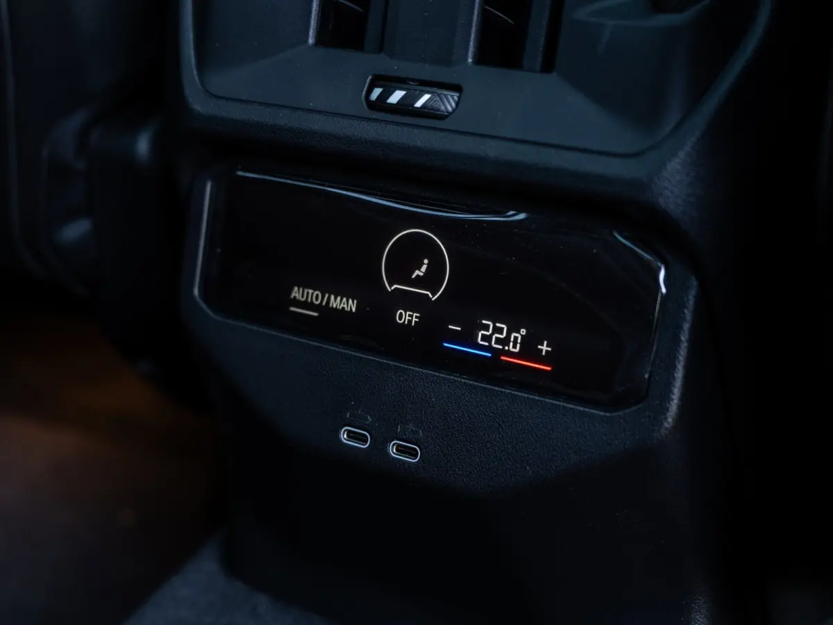 20 xDrive M-Sport | Driving Assistant Pro | Pano | Trekhaak | BTW