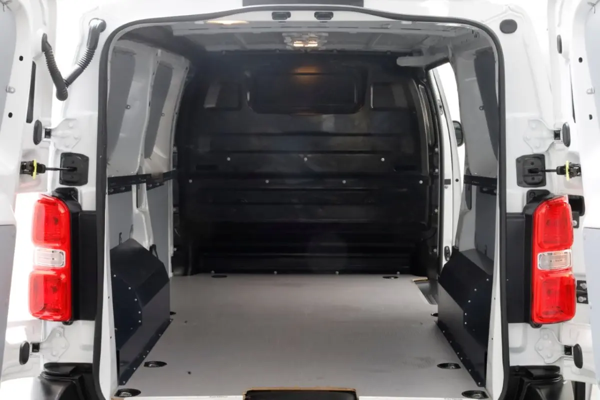 2.0 Diesel 145pk Automaat L3 Airco/Navi/Camera 12-2024