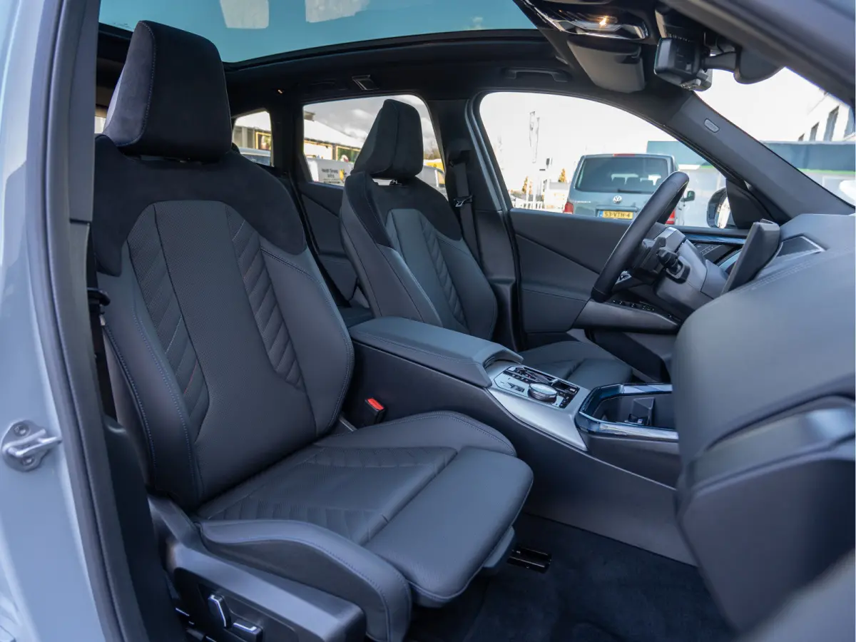 20 xDrive M-Sport | Driving Assistant Pro | Pano | Trekhaak | BTW