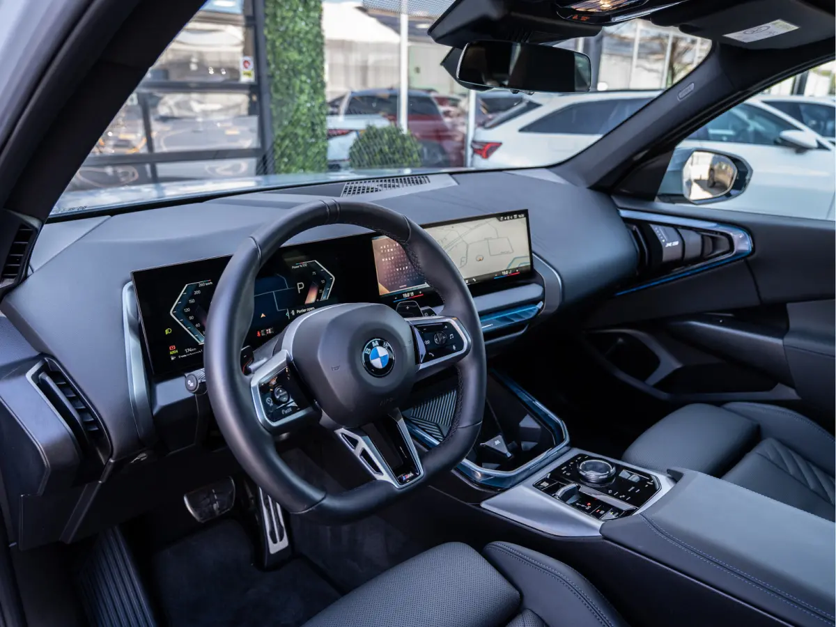 20 xDrive M-Sport | Driving Assistant Pro | Pano | Trekhaak | BTW