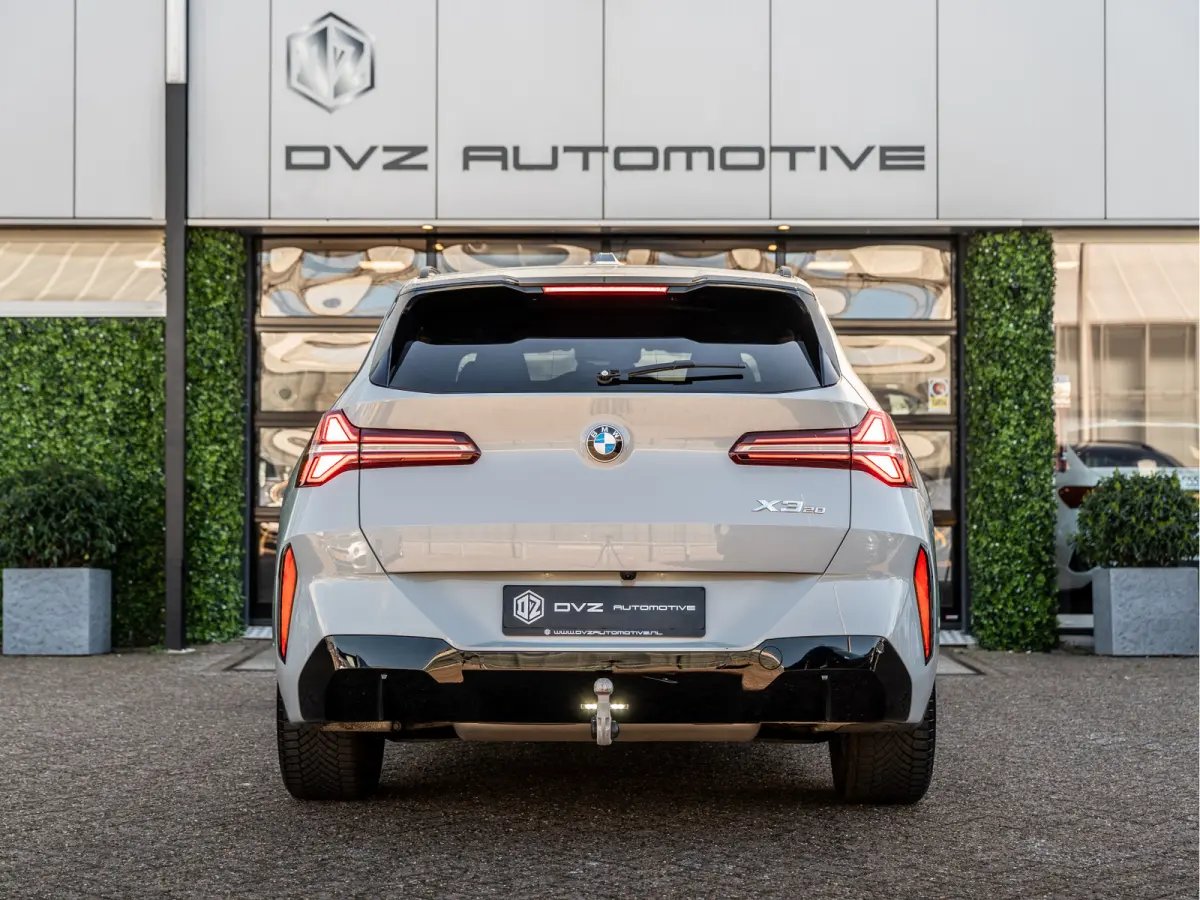 20 xDrive M-Sport | Driving Assistant Pro | Pano | Trekhaak | BTW
