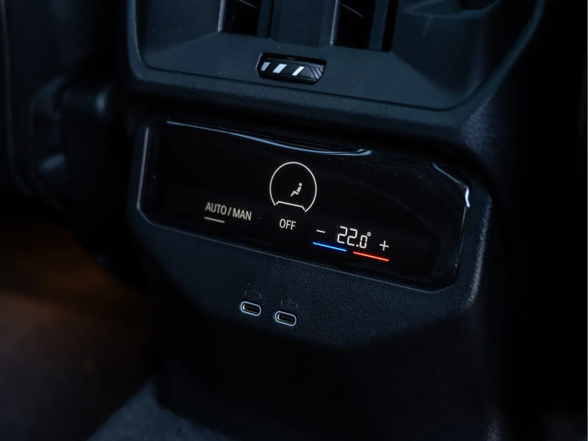 20 xDrive M-Sport | Driving Assistant Pro | Pano | Trekhaak | BTW