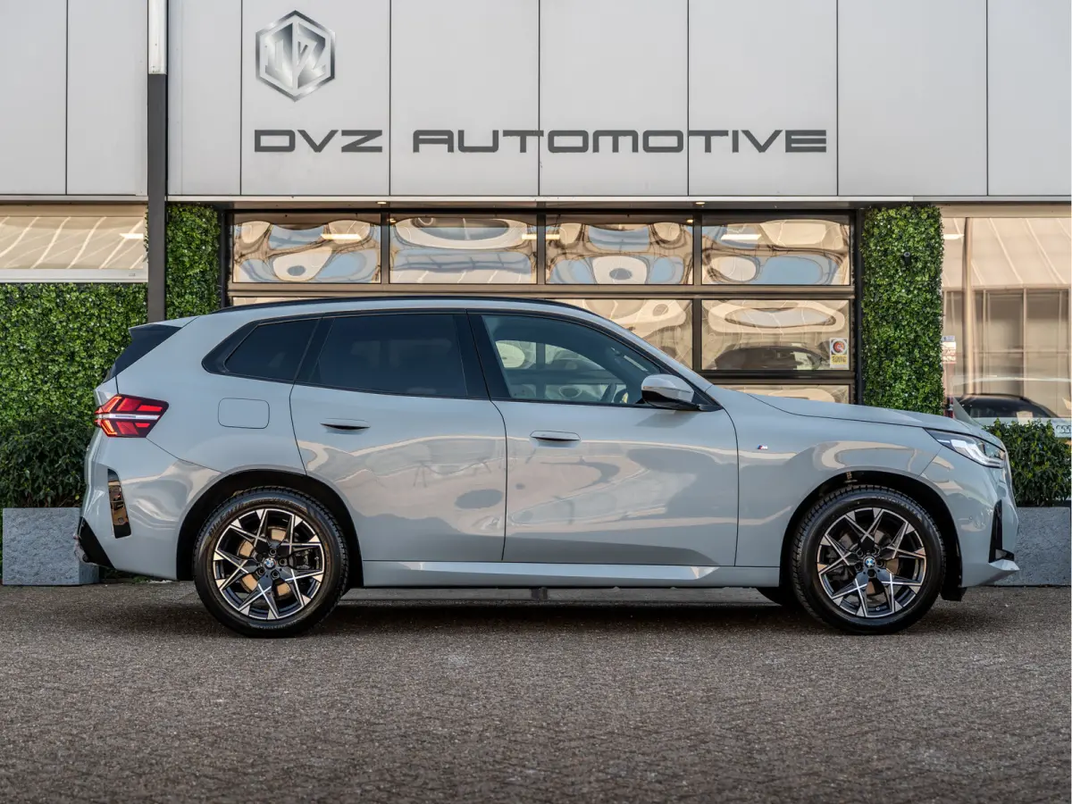 20 xDrive M-Sport | Driving Assistant Pro | Pano | Trekhaak | BTW
