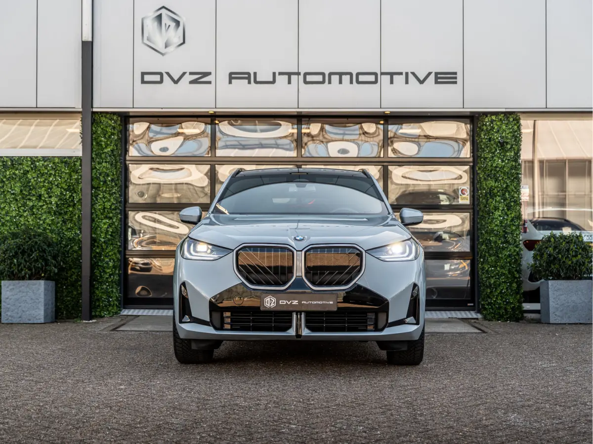 20 xDrive M-Sport | Driving Assistant Pro | Pano | Trekhaak | BTW