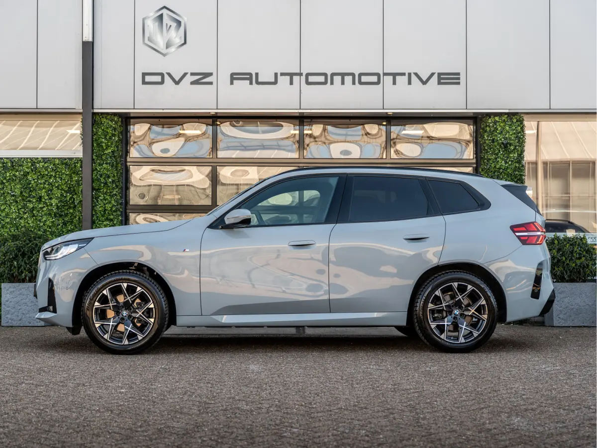 20 xDrive M-Sport | Driving Assistant Pro | Pano | Trekhaak | BTW