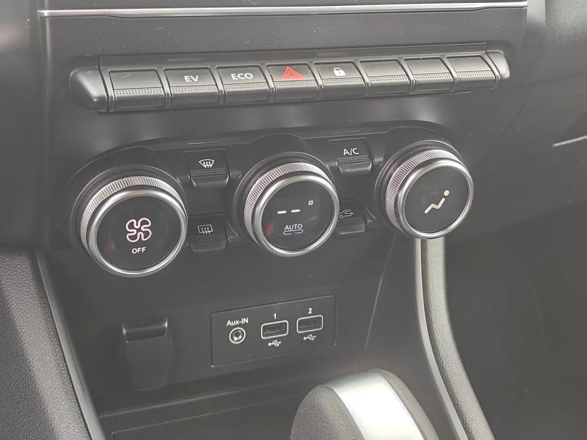 1.6 E-Tech Hybrid 145 Intense | Automaat | 2022 | Camera | Navi |