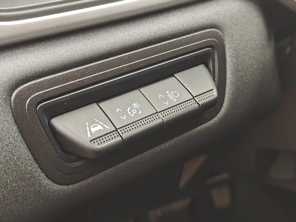1.6 E-Tech Hybrid 145 Intense | Automaat | 2022 | Camera | Navi |