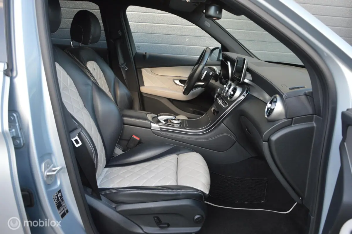 250 4MATIC Edition 1,Leer Disigno,Led