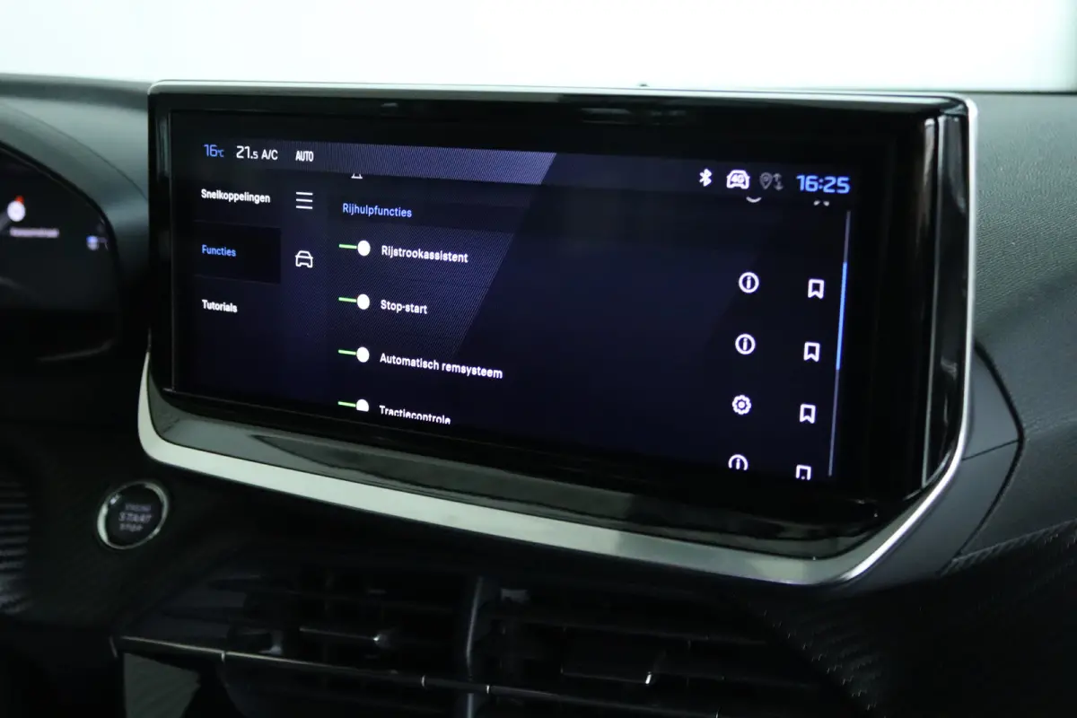 1.2 Turbo 100 Allure | Cruise Control | Navigatie | Keyless | Sensoren | Carplay | Climate | LED | 17 Inch